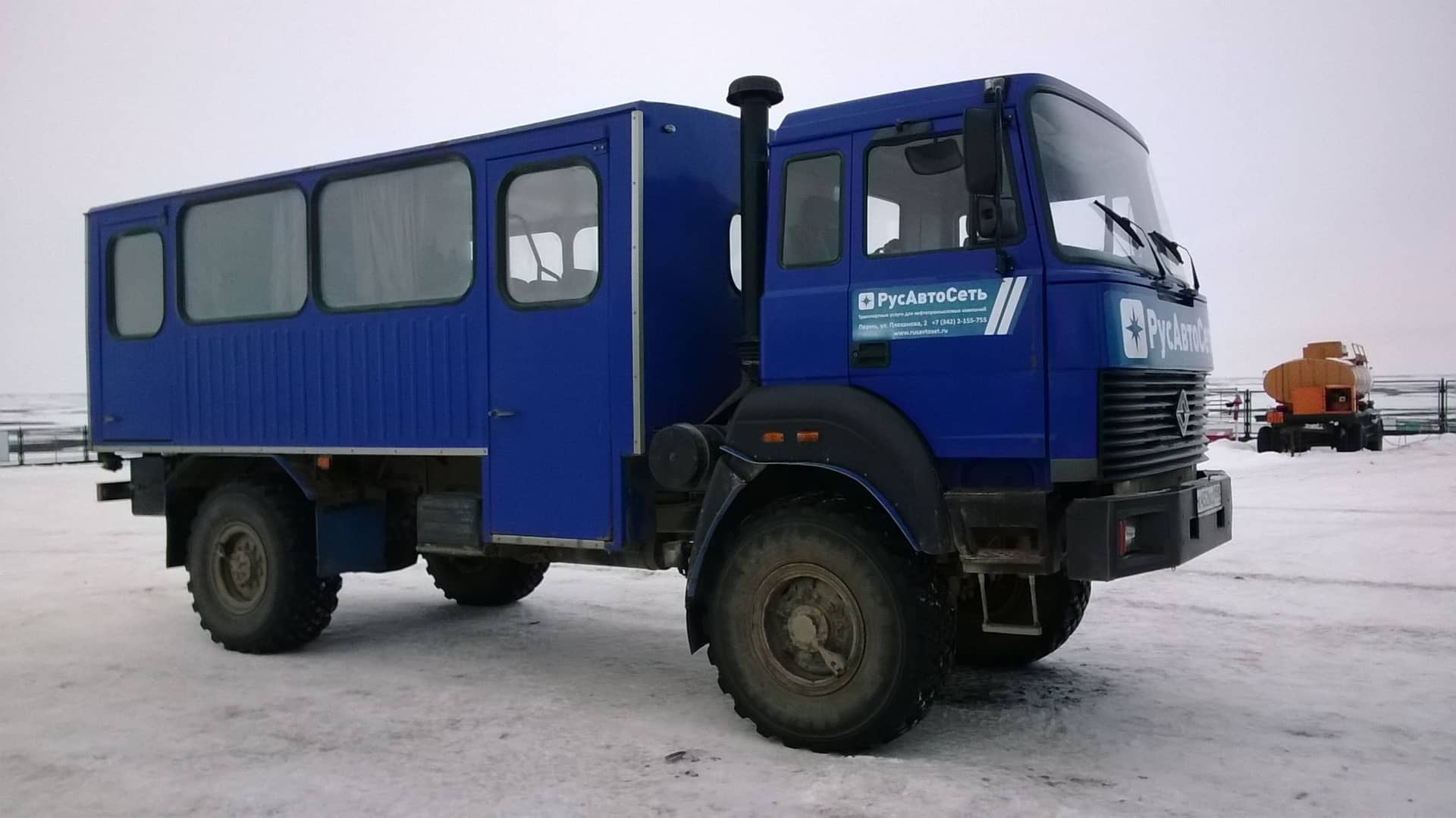 Автомобиль урал бескапотный